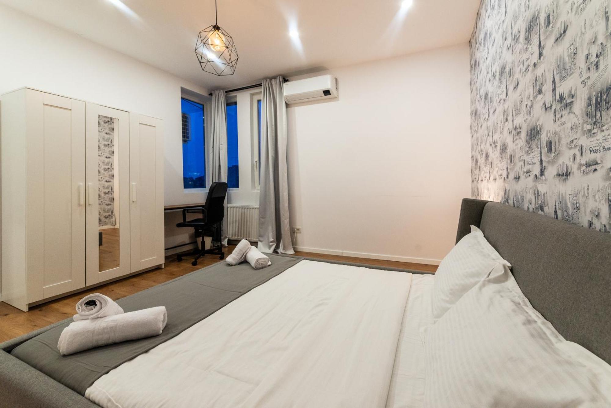 Ultracentral Spacious Apartment 4Br Bukarest Exteriör bild