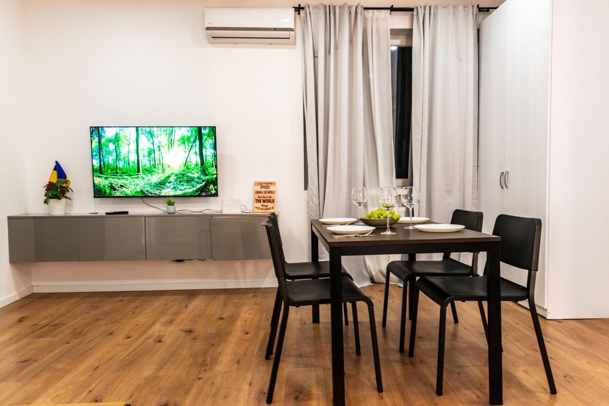 Ultracentral Spacious Apartment 4Br Bukarest Exteriör bild