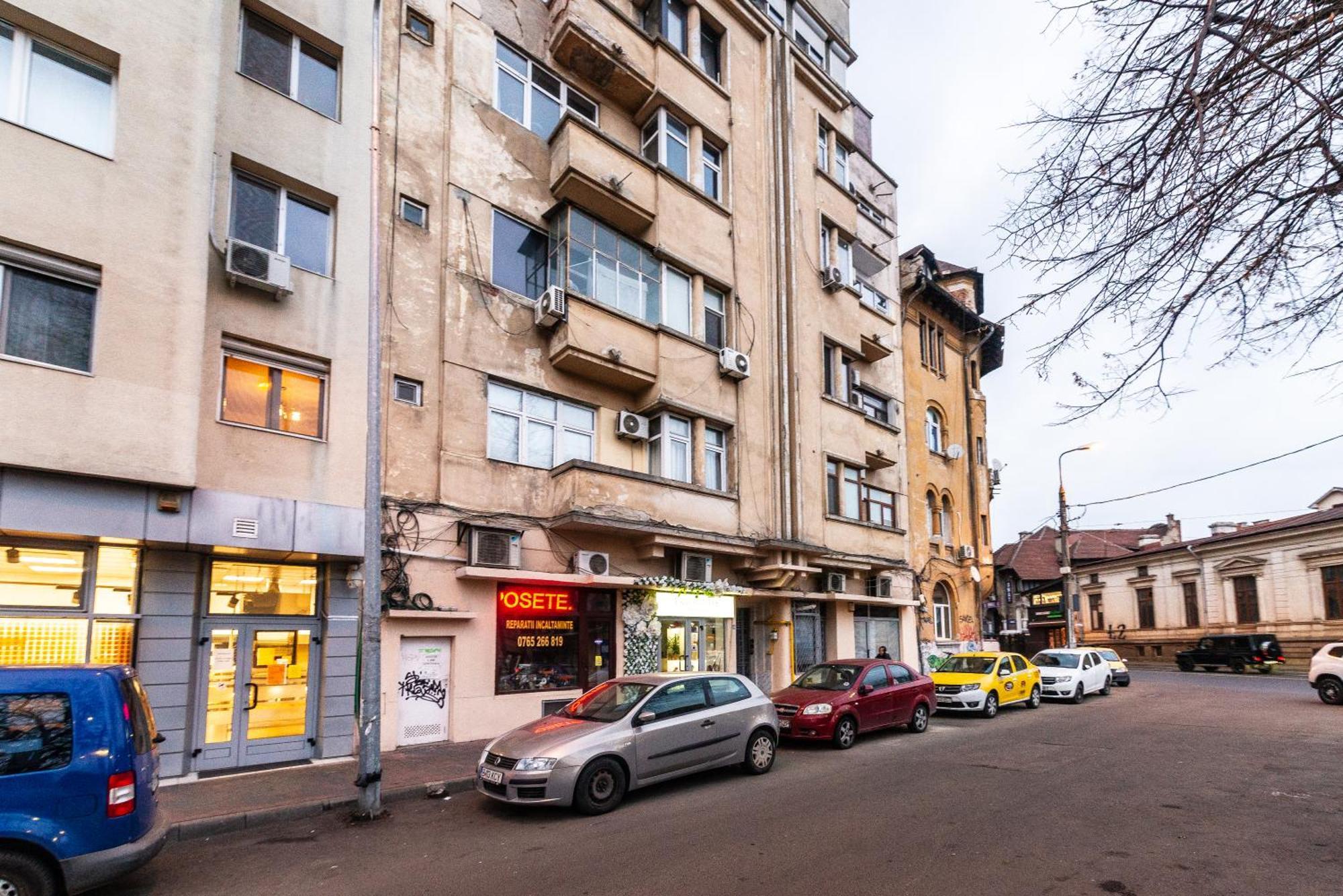 Ultracentral Spacious Apartment 4Br Bukarest Exteriör bild
