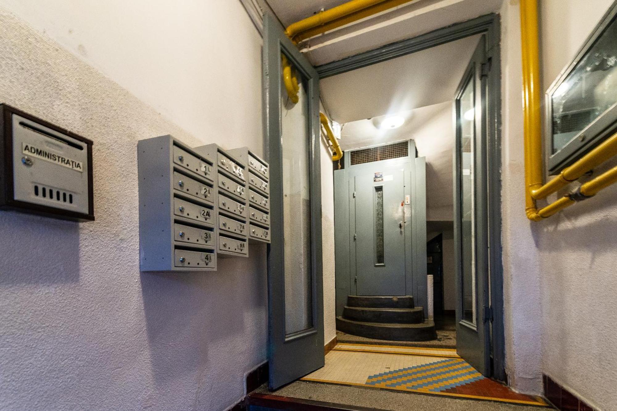 Ultracentral Spacious Apartment 4Br Bukarest Exteriör bild